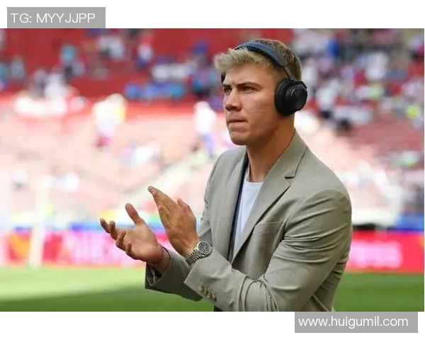 霍伊伦的传奇人生与科学探索之路：从梦想起航到辉煌成就的启示